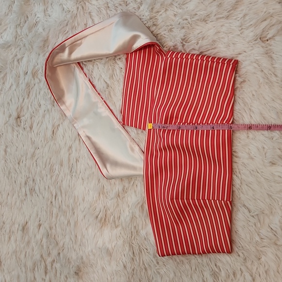 Casper + Pearl micro crop one shoulder candy cane print top - Picture 3 of 10